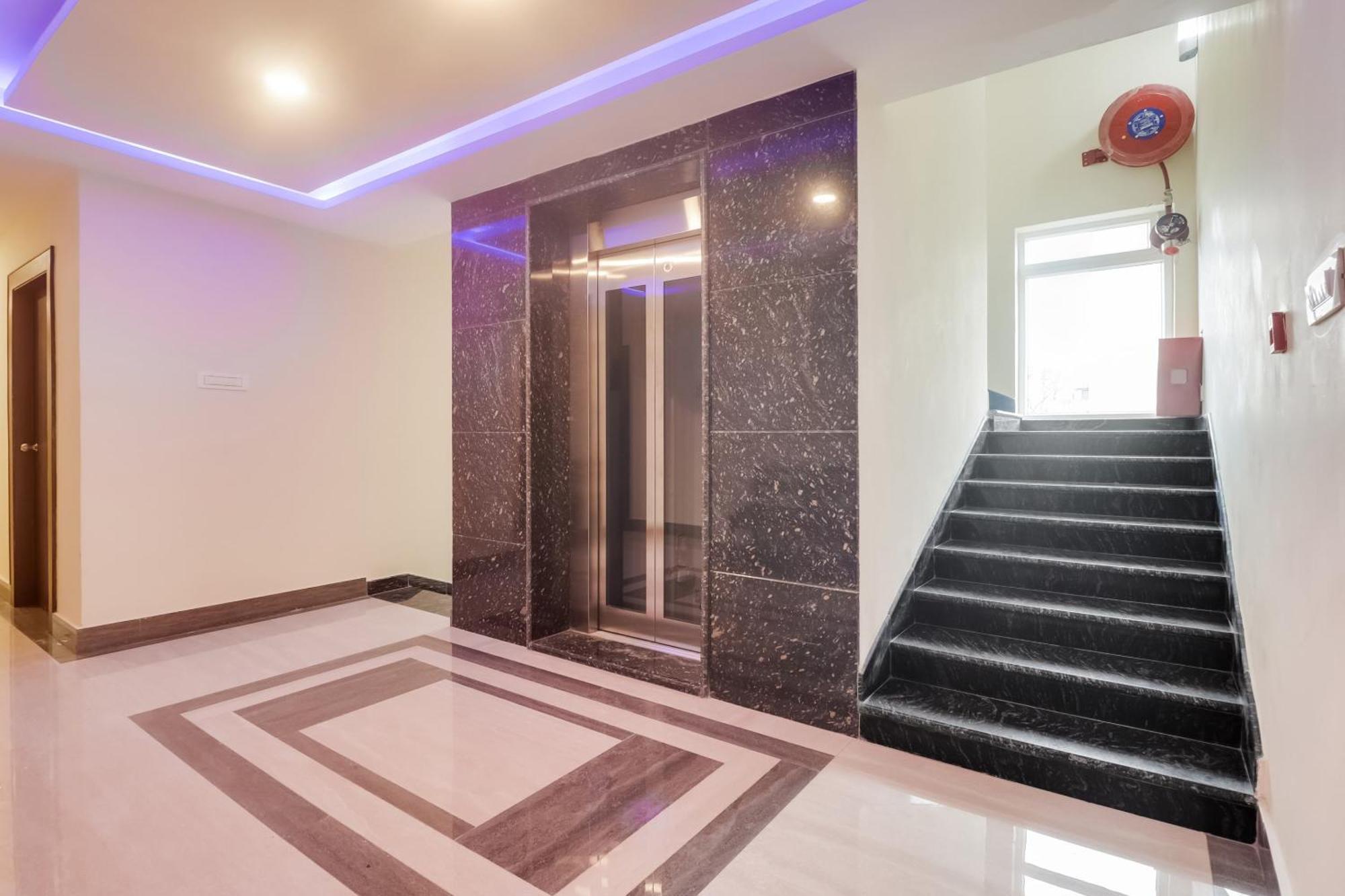 Townhouse Dj Grand Hotel Tirupati Kültér fotó