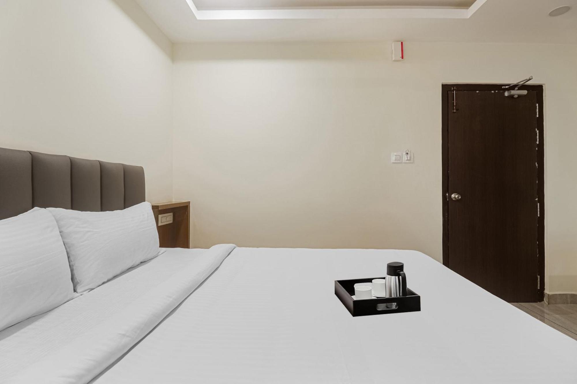 Townhouse Dj Grand Hotel Tirupati Kültér fotó
