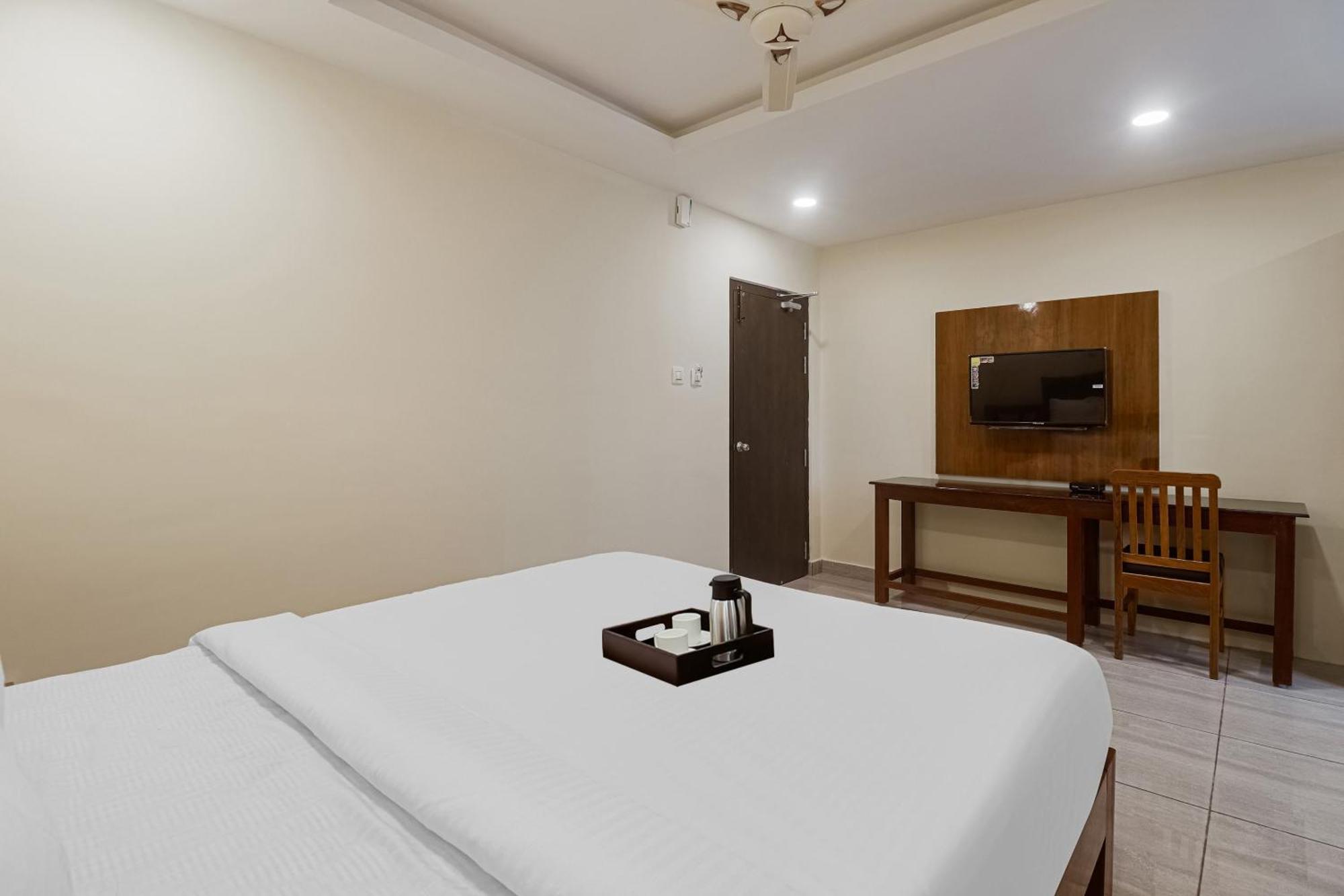 Townhouse Dj Grand Hotel Tirupati Kültér fotó