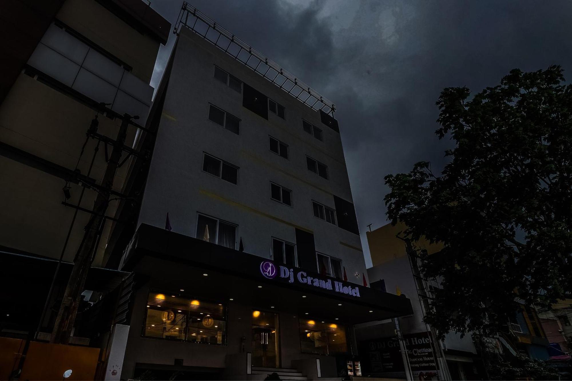 Townhouse Dj Grand Hotel Tirupati Kültér fotó