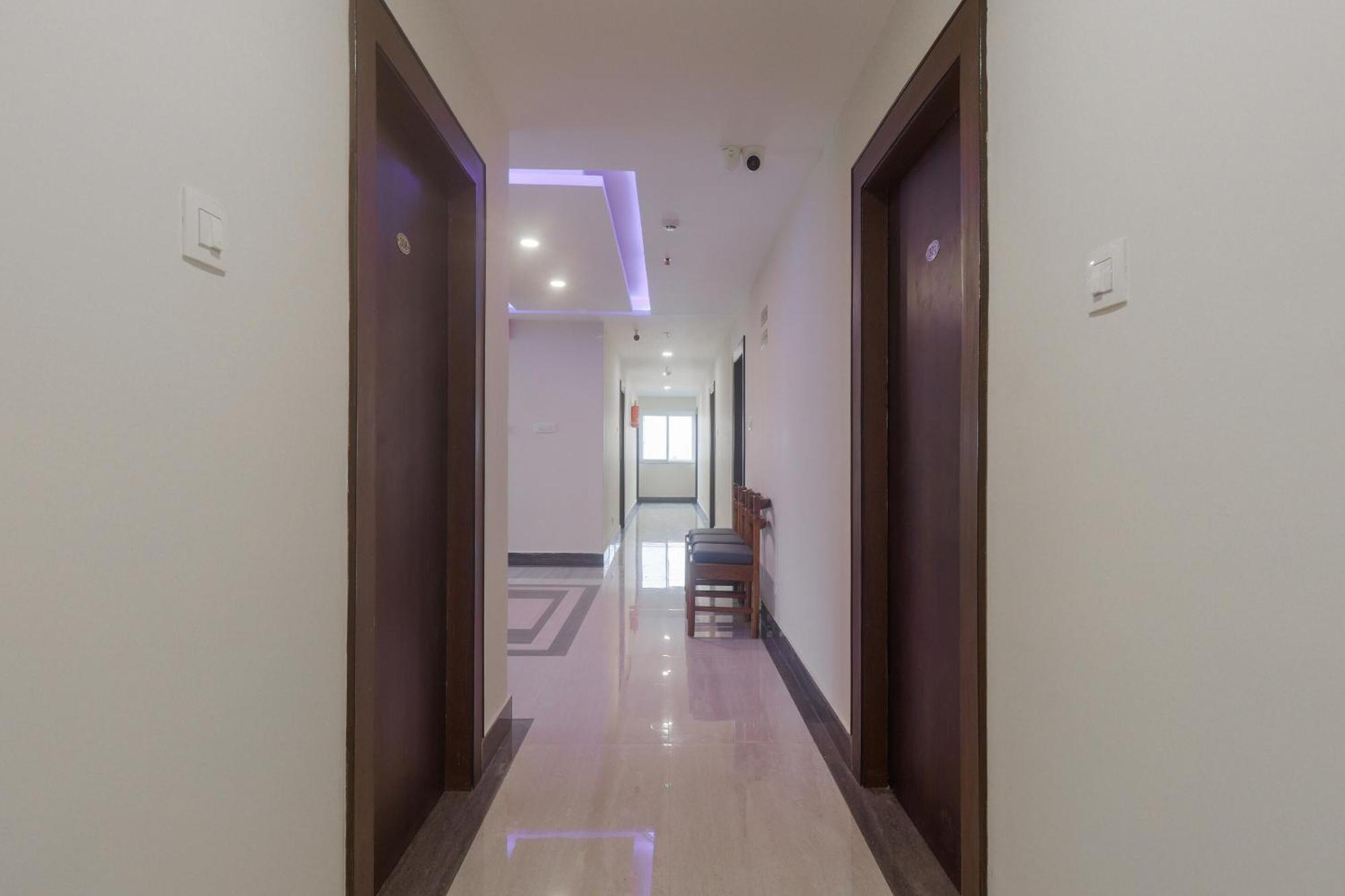 Townhouse Dj Grand Hotel Tirupati Kültér fotó