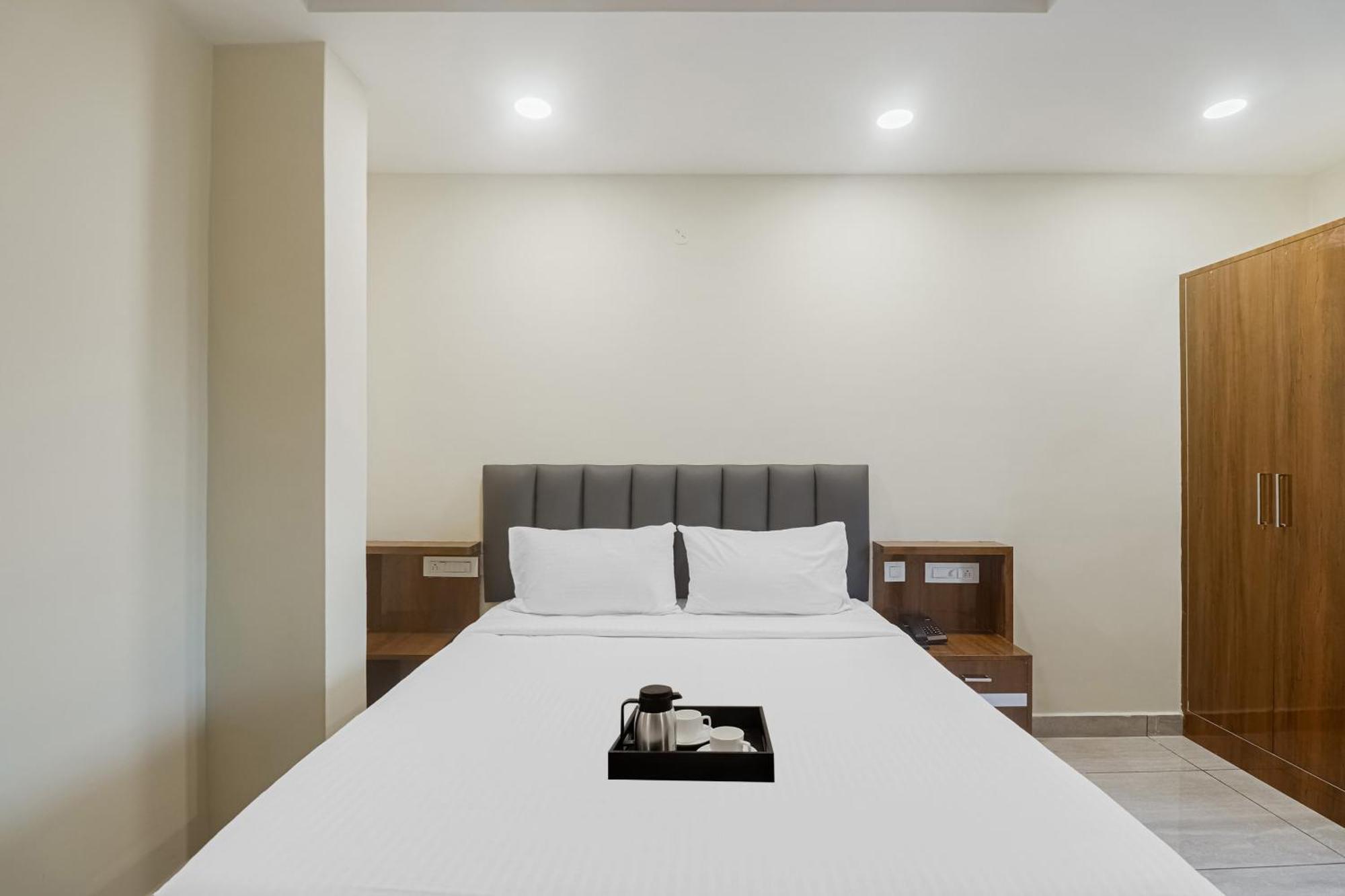 Townhouse Dj Grand Hotel Tirupati Kültér fotó