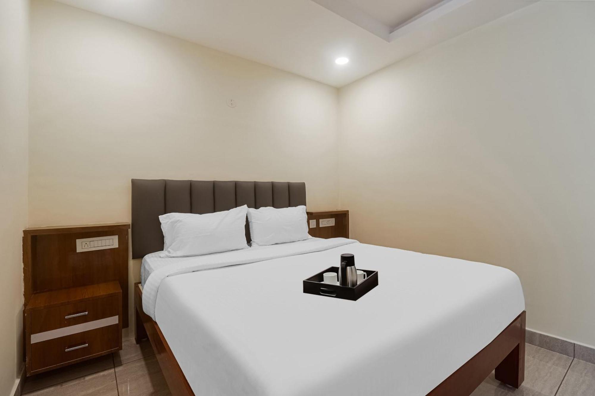 Townhouse Dj Grand Hotel Tirupati Kültér fotó