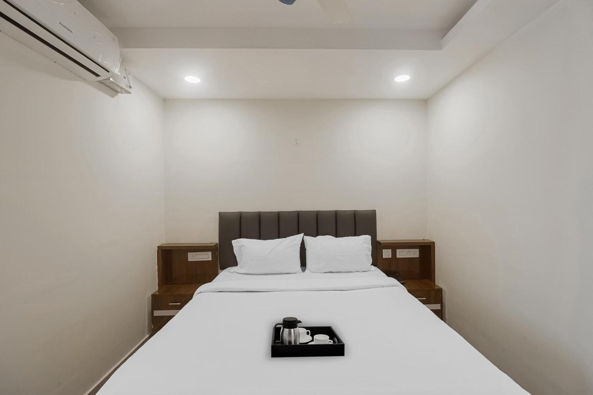 Townhouse Dj Grand Hotel Tirupati Kültér fotó